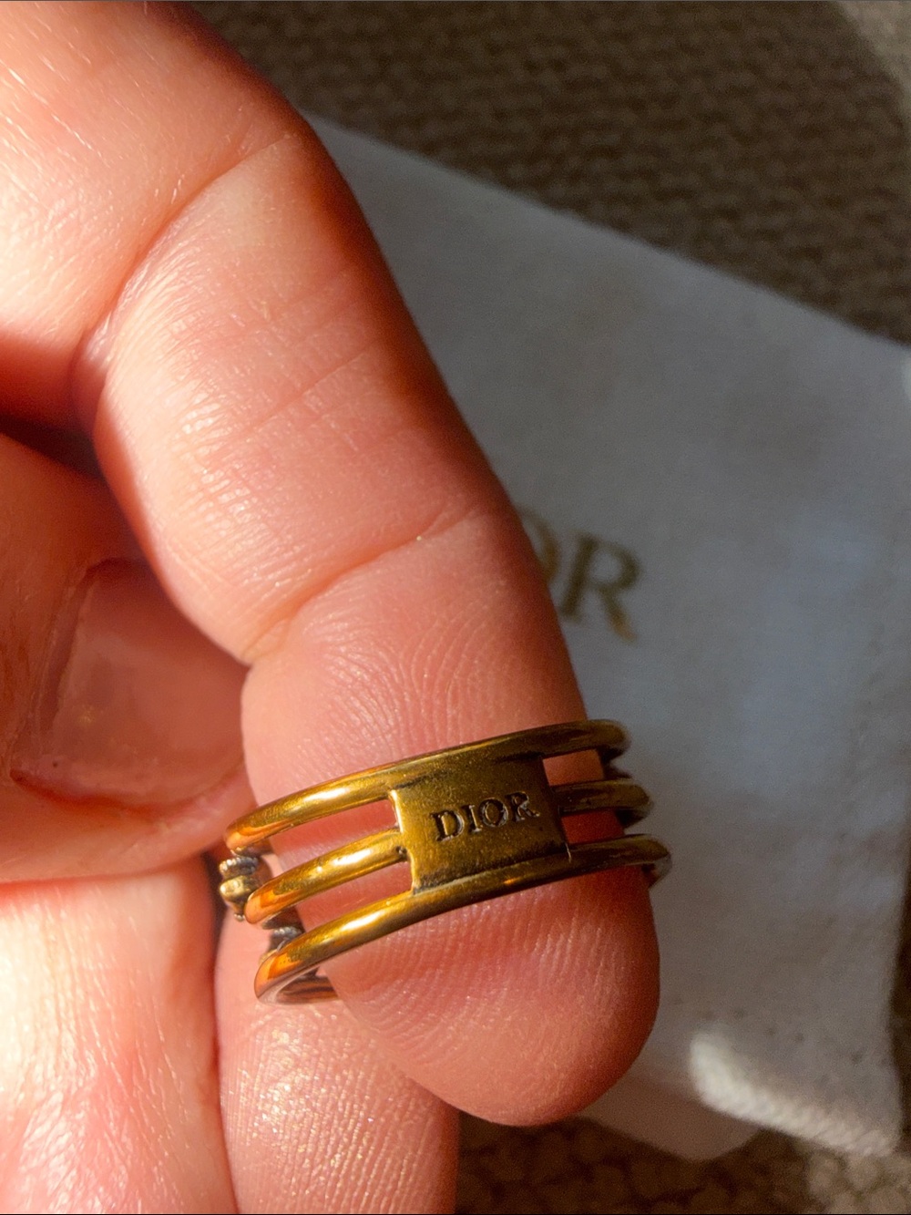 💯 authentic Dior Gold Logo Ring with Crystal Accents - Picture 4 of 8